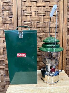 MINT 1967 COLEMAN LANTERN MODEL 237 KEROSENE NICKEL / GREEN CANADA  VINTAGE